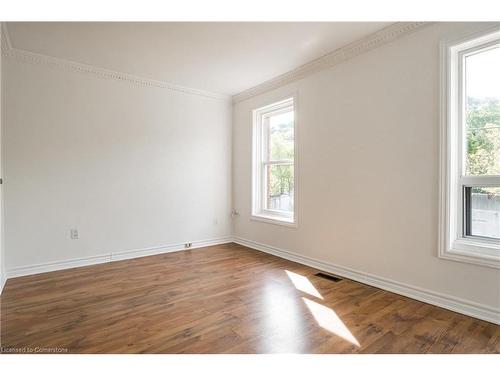 235 Young Street, Hamilton, ON - Indoor Photo Showing Bathroom