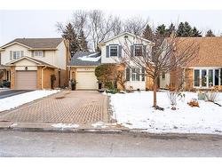 371 Knightsbridge Crescent  Ancaster, ON L9G 3S4