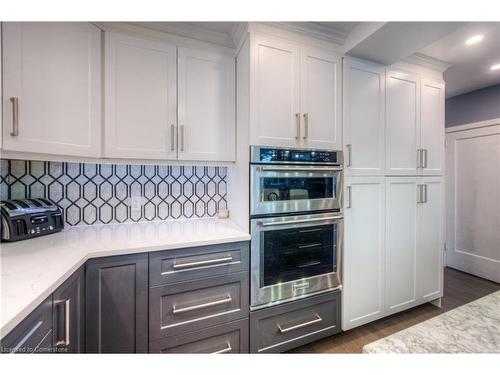 55 Wellington Street S, Dundas, ON - Indoor Photo Showing Kitchen