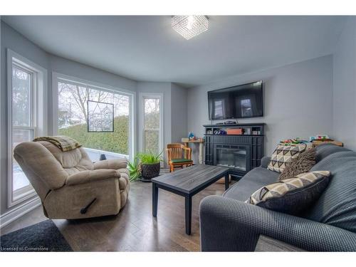 55 Wellington Street S, Dundas, ON - Indoor Photo Showing Living Room With Fireplace