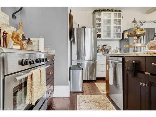 485 Catharine Street N, Hamilton, ON - Indoor Photo Showing Kitchen