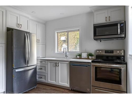 42 Dundurn Street N, Hamilton, ON - Indoor Photo Showing Kitchen