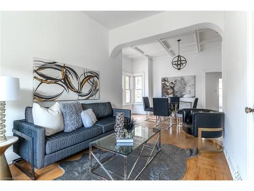 42 Dundurn Street N, Hamilton, ON - Indoor Photo Showing Living Room