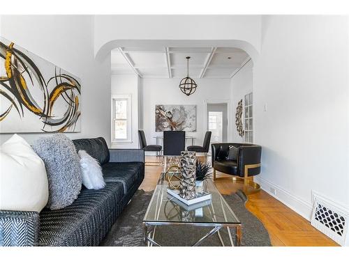 42 Dundurn Street N, Hamilton, ON - Indoor Photo Showing Living Room