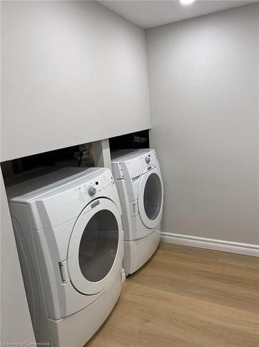 79 Broughton Avenue, Hamilton, ON - Indoor Photo Showing Laundry Room