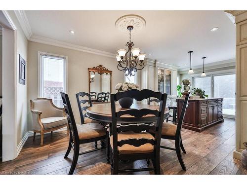 2215 Vista Drive, Burlington, ON - Indoor Photo Showing Dining Room