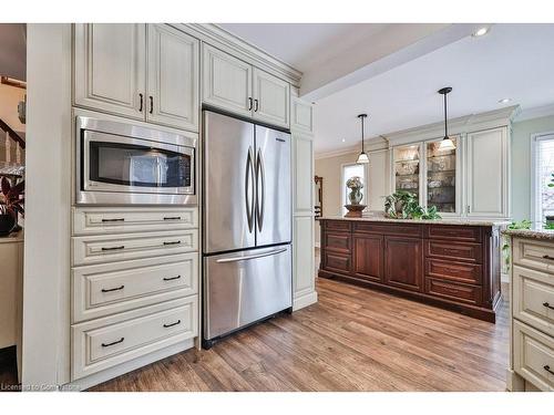 2215 Vista Drive, Burlington, ON - Indoor Photo Showing Kitchen With Stainless Steel Kitchen With Upgraded Kitchen