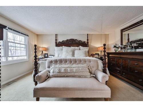 2215 Vista Drive, Burlington, ON - Indoor Photo Showing Bedroom