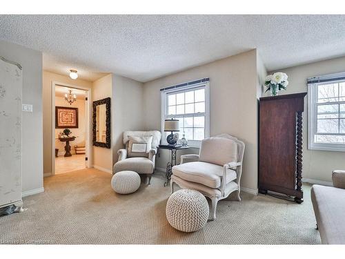 2215 Vista Drive, Burlington, ON - Indoor Photo Showing Living Room