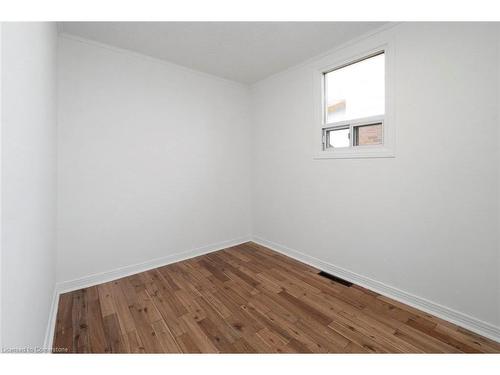 642 West 5Th Street, Hamilton, ON - Indoor Photo Showing Other Room