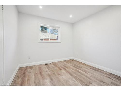 118 Deschene Avenue, Hamilton, ON - Indoor Photo Showing Other Room