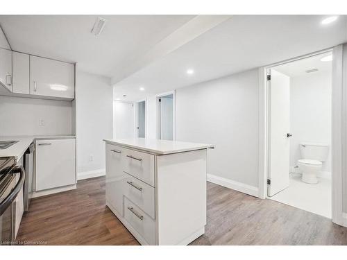 118 Deschene Avenue, Hamilton, ON - Indoor Photo Showing Kitchen