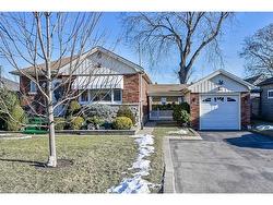 46 Mountain Avenue N Hamilton, ON L8G 3N7