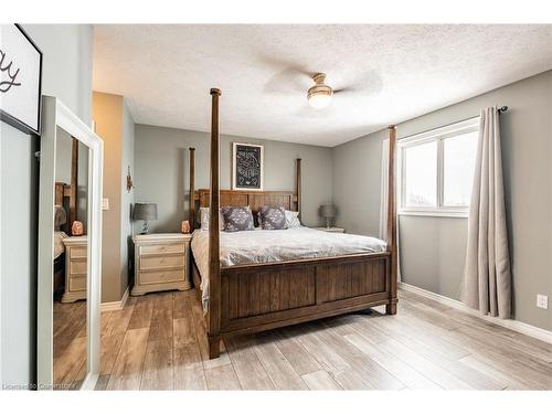 78 Celtic Drive, Caledonia, ON - Indoor Photo Showing Bedroom