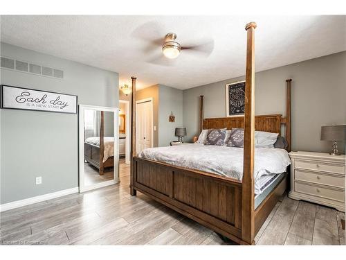 78 Celtic Drive, Caledonia, ON - Indoor Photo Showing Bedroom