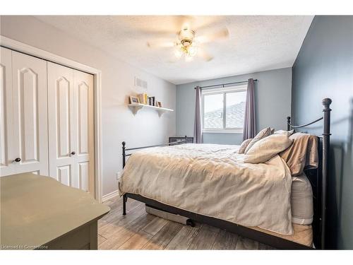 78 Celtic Drive, Caledonia, ON - Indoor Photo Showing Bedroom