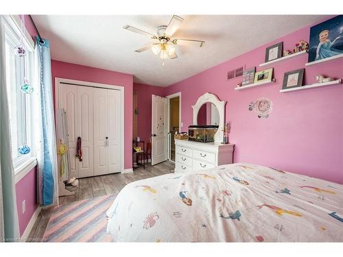 78 Celtic Drive, Caledonia, ON - Indoor Photo Showing Bedroom