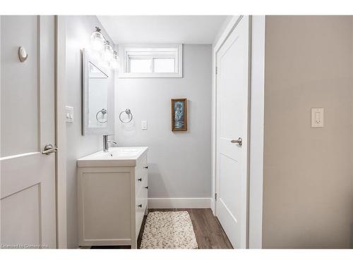 78 Celtic Drive, Caledonia, ON - Indoor Photo Showing Laundry Room