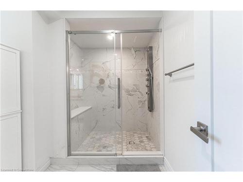 270 Rowntree Drive, Hamilton, ON - Indoor Photo Showing Bathroom