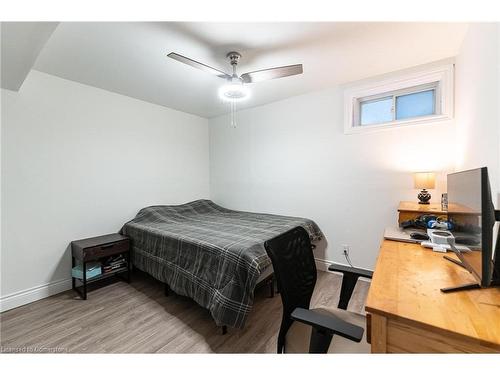 270 Rowntree Drive, Hamilton, ON - Indoor Photo Showing Bedroom