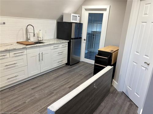 691 Wilson Street, Hamilton, ON - Indoor Photo Showing Kitchen