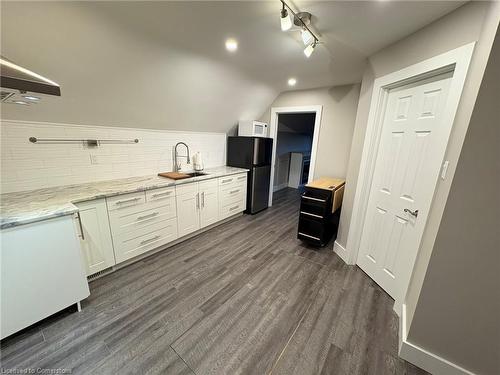 691 Wilson Street, Hamilton, ON - Indoor Photo Showing Kitchen