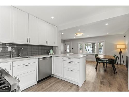 1025 Plains View Avenue, Burlington, ON - Indoor Photo Showing Kitchen With Upgraded Kitchen