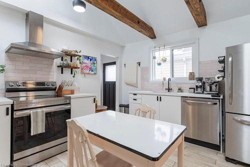 28 Picton Street W, Hamilton, ON - Indoor Photo Showing Kitchen