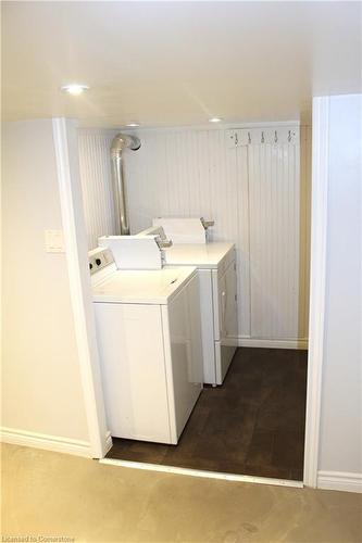 29 Oxford Street, Hamilton, ON - Indoor Photo Showing Laundry Room