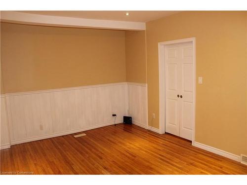 29 Oxford Street, Hamilton, ON - Indoor Photo Showing Other Room