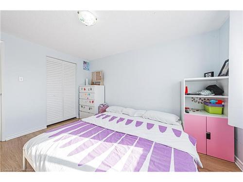 53 Albright Road, Hamilton, ON - Indoor Photo Showing Bedroom