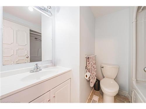 53 Albright Road, Hamilton, ON - Indoor Photo Showing Bathroom