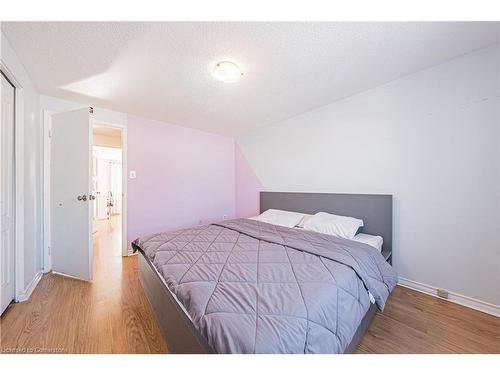 53 Albright Road, Hamilton, ON - Indoor Photo Showing Bedroom