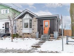 29 Weir Street S Hamilton, ON L8K 3A2