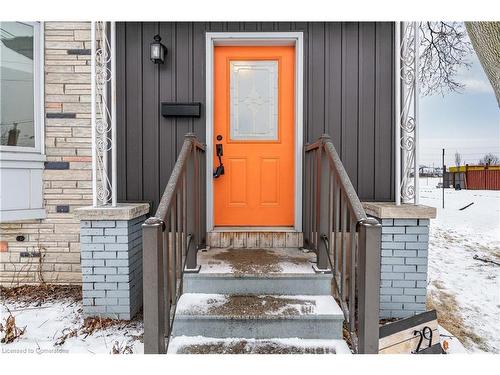 29 Weir Street S, Hamilton, ON - Outdoor