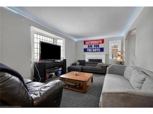 223 Epworth Avenue, London, ON - Indoor Photo Showing Living Room