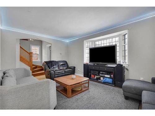 223 Epworth Avenue, London, ON - Indoor Photo Showing Living Room