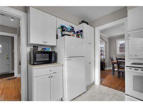 223 Epworth Avenue, London, ON - Indoor Photo Showing Kitchen