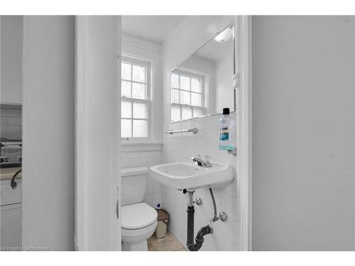 223 Epworth Avenue, London, ON - Indoor Photo Showing Bathroom