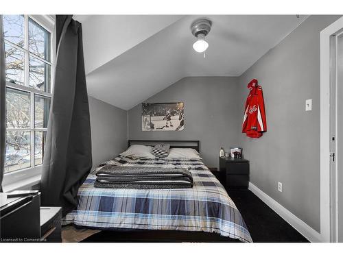 223 Epworth Avenue, London, ON - Indoor Photo Showing Bedroom