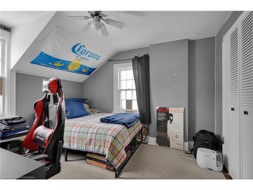 223 Epworth Avenue, London, ON - Indoor Photo Showing Bedroom