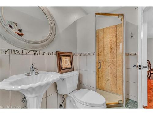 82 Rymal Road E, Hamilton, ON - Indoor Photo Showing Bathroom