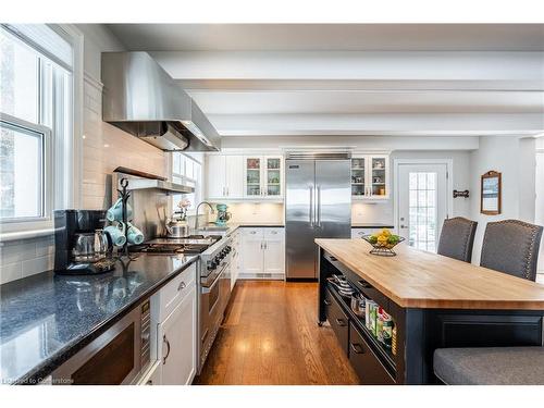 122 Mountain Brow Boulevard, Hamilton, ON - Indoor Photo Showing Kitchen With Upgraded Kitchen