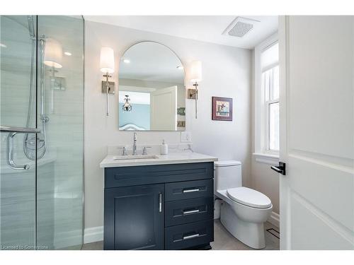 122 Mountain Brow Boulevard, Hamilton, ON - Indoor Photo Showing Bathroom