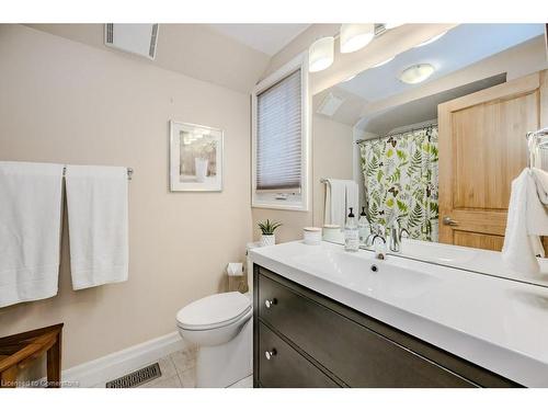 2 Chedoke Avenue, Hamilton, ON - Indoor Photo Showing Bathroom