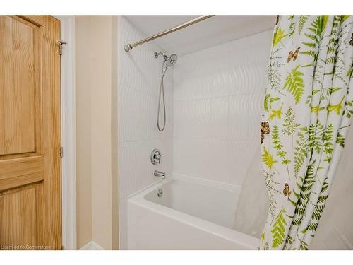 2 Chedoke Avenue, Hamilton, ON - Indoor Photo Showing Bathroom