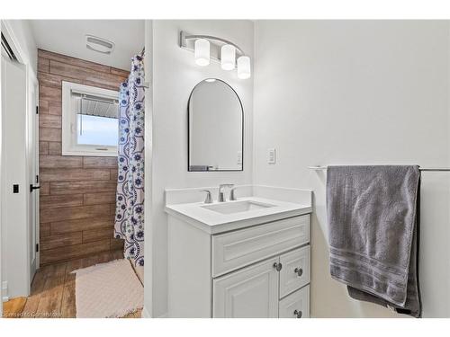 47 Haldibrook Road, Caledonia, ON - Indoor Photo Showing Bedroom