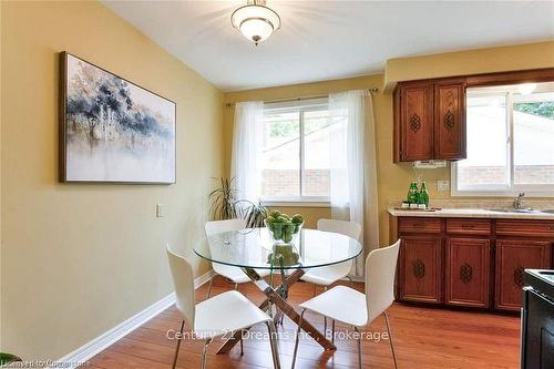 23 Alto Drive, Hamilton, ON - Indoor Photo Showing Dining Room