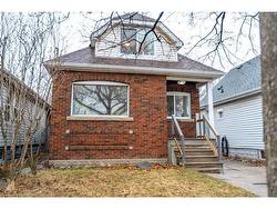 149 Weir Street N Hamilton, ON L8H 5G1