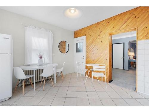 13 Clinton Street, Hamilton, ON - Indoor Photo Showing Dining Room